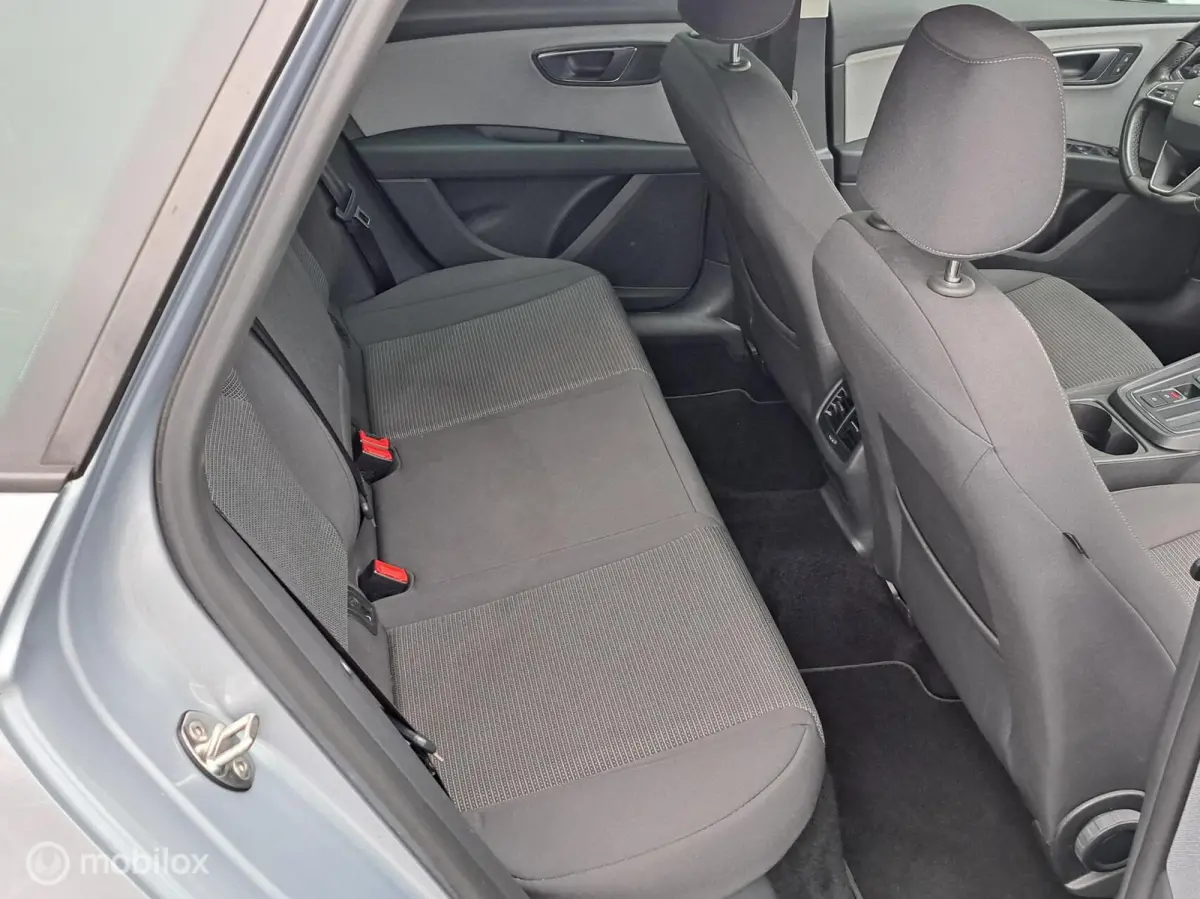 1.0 EcoTSI Style Business Intense Vol opties !
