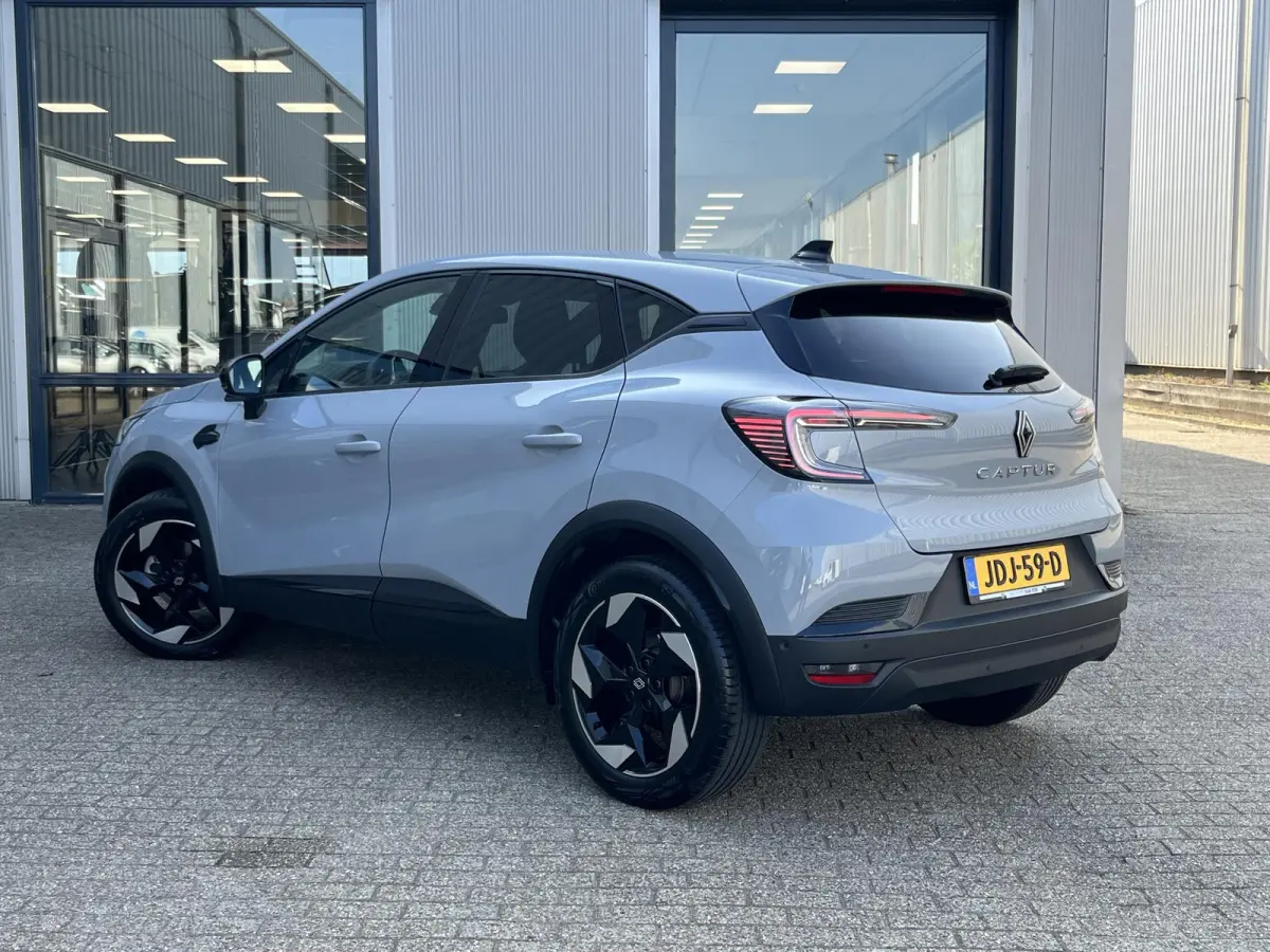 1.3 mild hybrid 160 techno | Navi/Clima/Adapt.Cruise/Camera/18"/Stoel+Stuurverw./Sfeerverl./Apple CarPlay-Android Auto