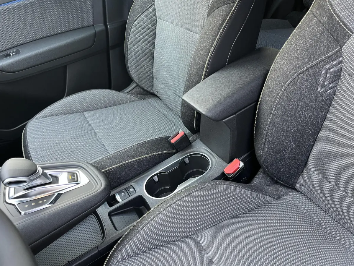 1.3 mild hybrid 160 techno | Navi/Clima/Adapt.Cruise/Camera/18"/Stoel+Stuurverw./Sfeerverl./Apple CarPlay-Android Auto