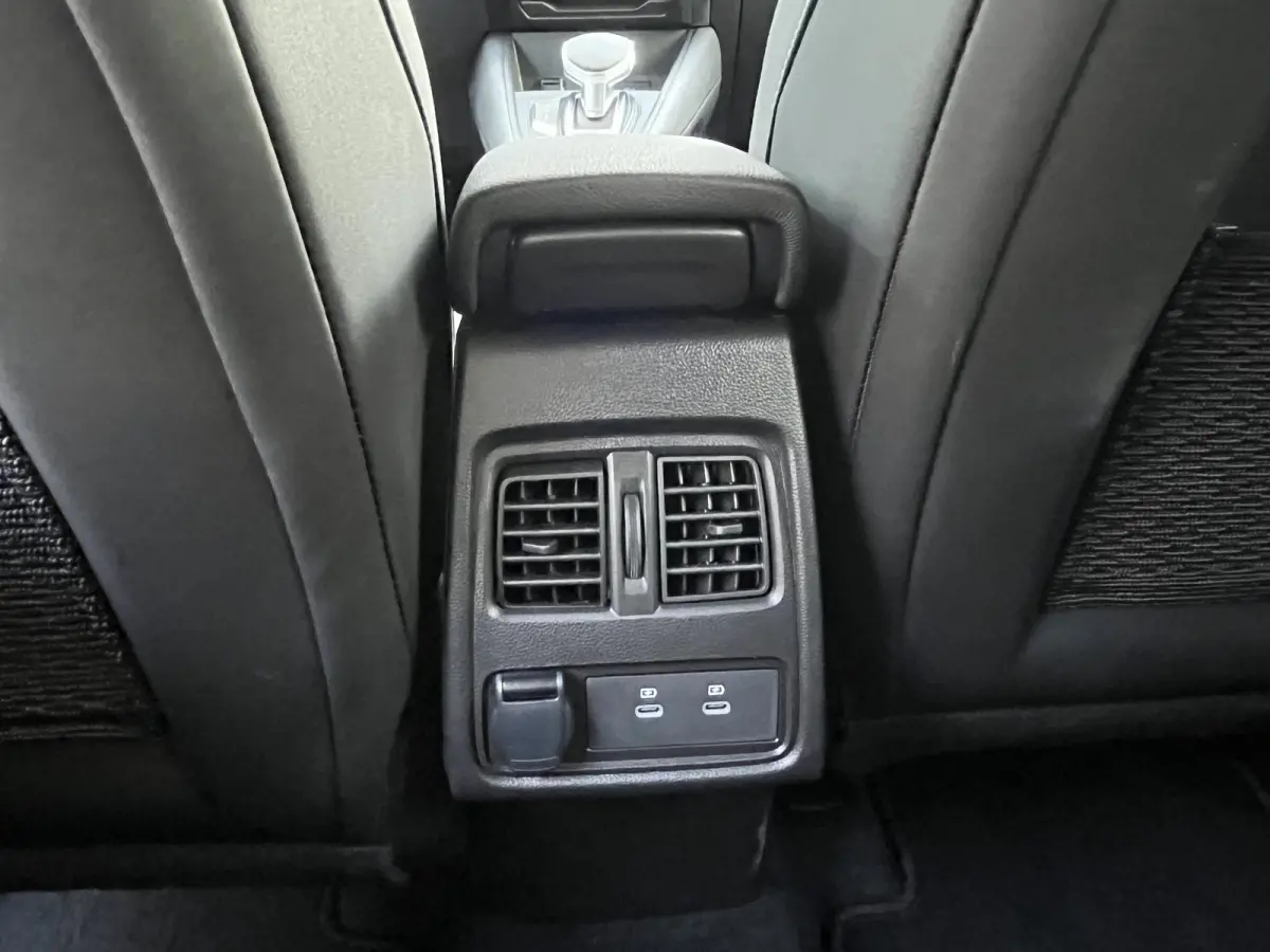 1.3 mild hybrid 160 techno | Navi/Clima/Adapt.Cruise/Camera/18"/Stoel+Stuurverw./Sfeerverl./Apple CarPlay-Android Auto