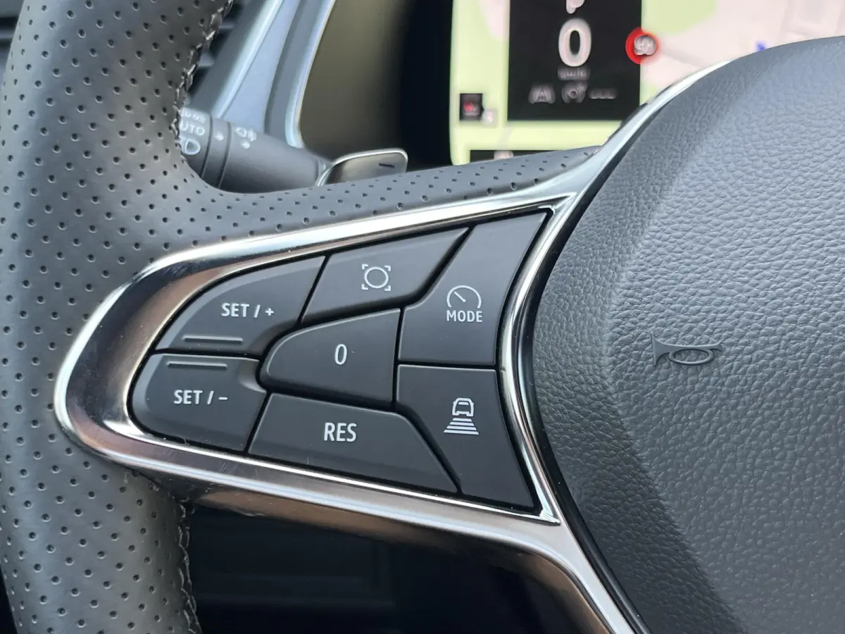 1.3 mild hybrid 160 techno | Navi/Clima/Adapt.Cruise/Camera/18"/Stoel+Stuurverw./Sfeerverl./Apple CarPlay-Android Auto