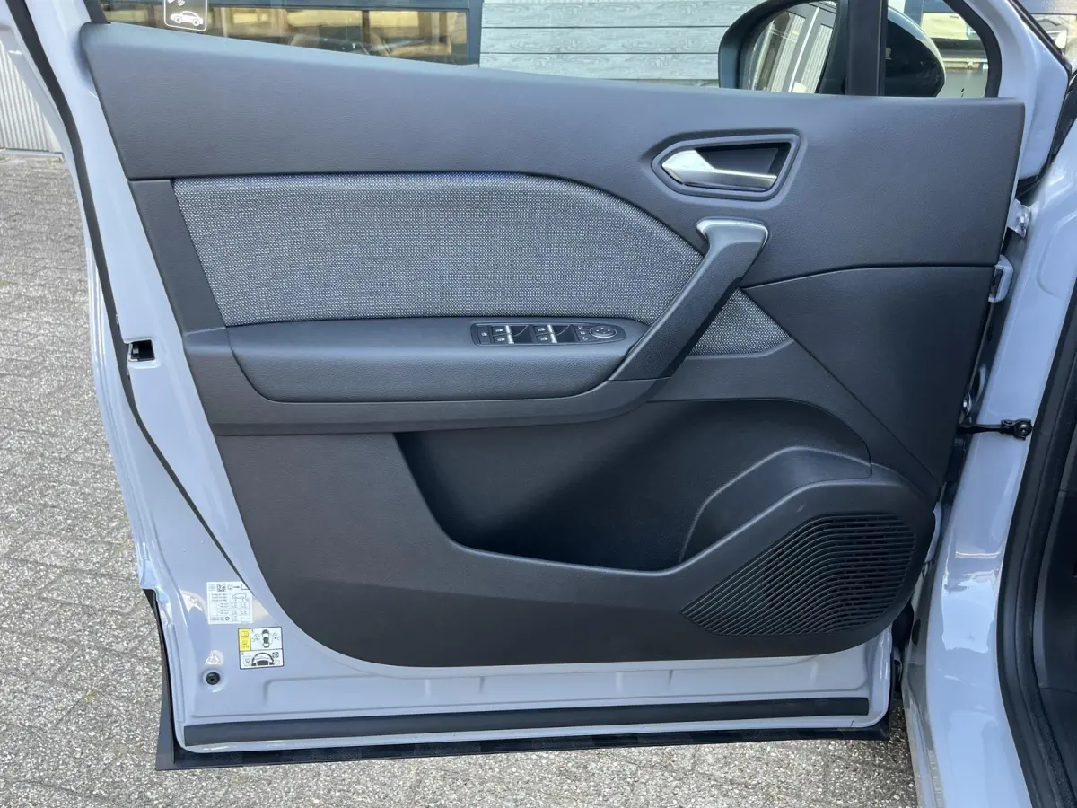 1.3 mild hybrid 160 techno | Navi/Clima/Adapt.Cruise/Camera/18"/Stoel+Stuurverw./Sfeerverl./Apple CarPlay-Android Auto