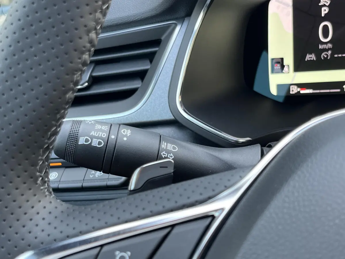 1.3 mild hybrid 160 techno | Navi/Clima/Adapt.Cruise/Camera/18"/Stoel+Stuurverw./Sfeerverl./Apple CarPlay-Android Auto
