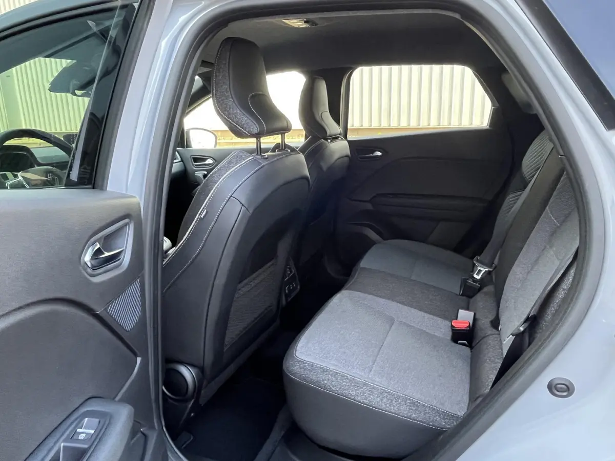 1.3 mild hybrid 160 techno | Navi/Clima/Adapt.Cruise/Camera/18"/Stoel+Stuurverw./Sfeerverl./Apple CarPlay-Android Auto