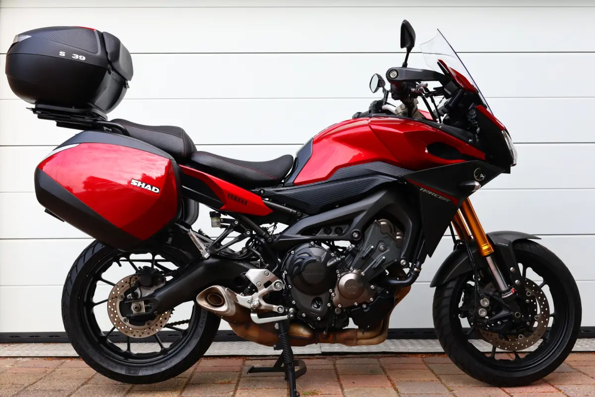 Yamaha Tracer 900 2015 Benzine Handgeschakeld leasen