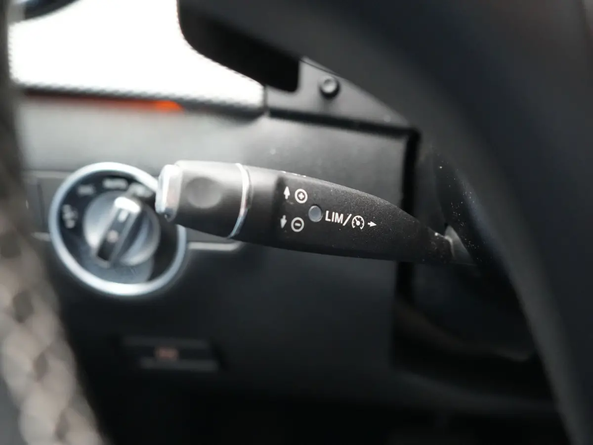 180 123pk Dealer O.H | Trekhaak | Camera | Cruise Control | Led Koplampen | Navigatie | Lederen Sportstoelen | 17"L.M |