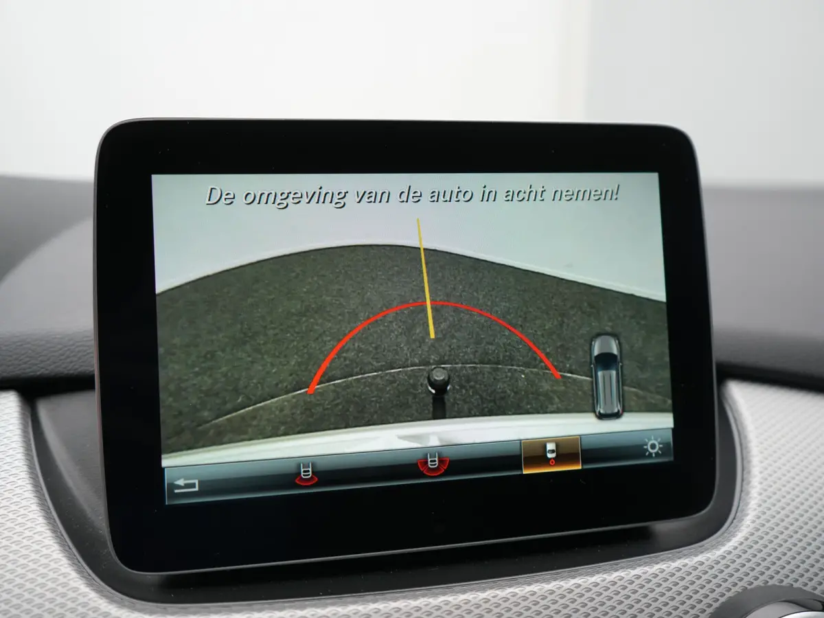 180 123pk Dealer O.H | Trekhaak | Camera | Cruise Control | Led Koplampen | Navigatie | Lederen Sportstoelen | 17"L.M |