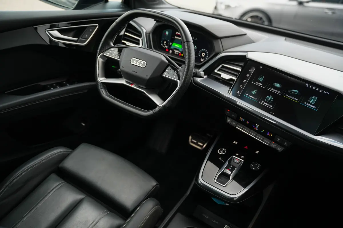 40 204 pk S edition 77 kWh /Pano-Dak/ BTW-Auto/ Keyless/ Adapt.Cruise/ SONOS/ Lane-Assist/ Carplay/ 20'' LMV