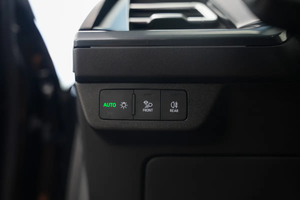 40 204 pk S edition 77 kWh /Pano-Dak/ BTW-Auto/ Keyless/ Adapt.Cruise/ SONOS/ Lane-Assist/ Carplay/ 20'' LMV