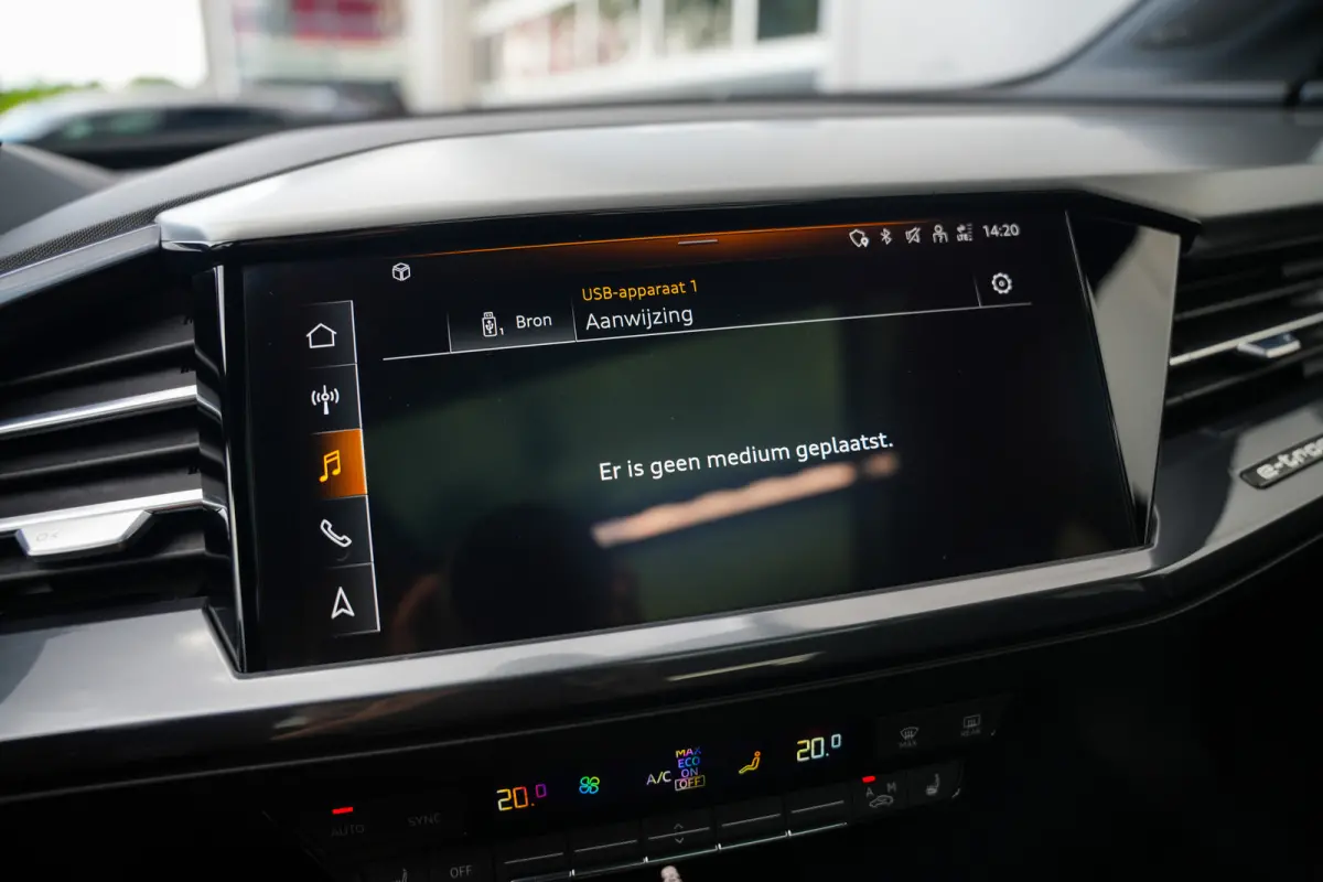 40 204 pk S edition 77 kWh /Pano-Dak/ BTW-Auto/ Keyless/ Adapt.Cruise/ SONOS/ Lane-Assist/ Carplay/ 20'' LMV