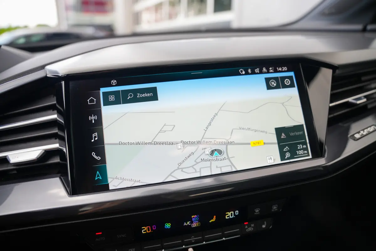 40 204 pk S edition 77 kWh /Pano-Dak/ BTW-Auto/ Keyless/ Adapt.Cruise/ SONOS/ Lane-Assist/ Carplay/ 20'' LMV