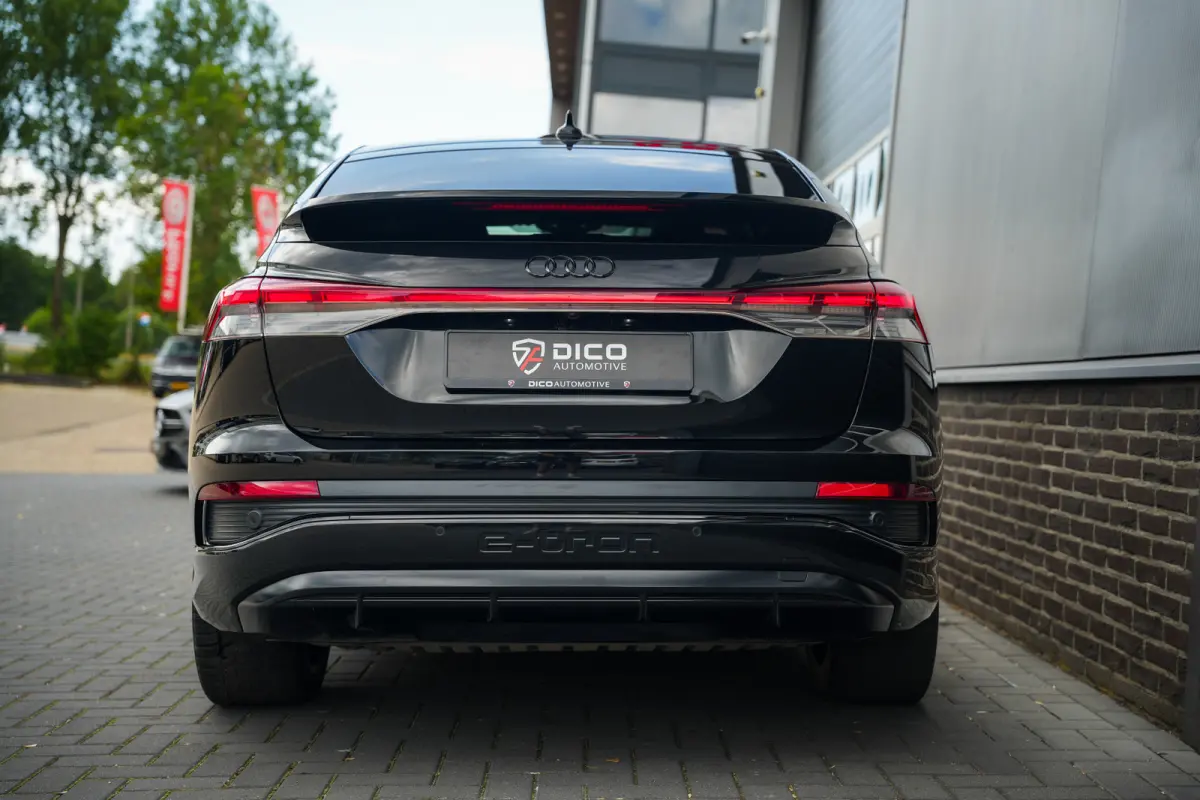 40 204 pk S edition 77 kWh /Pano-Dak/ BTW-Auto/ Keyless/ Adapt.Cruise/ SONOS/ Lane-Assist/ Carplay/ 20'' LMV