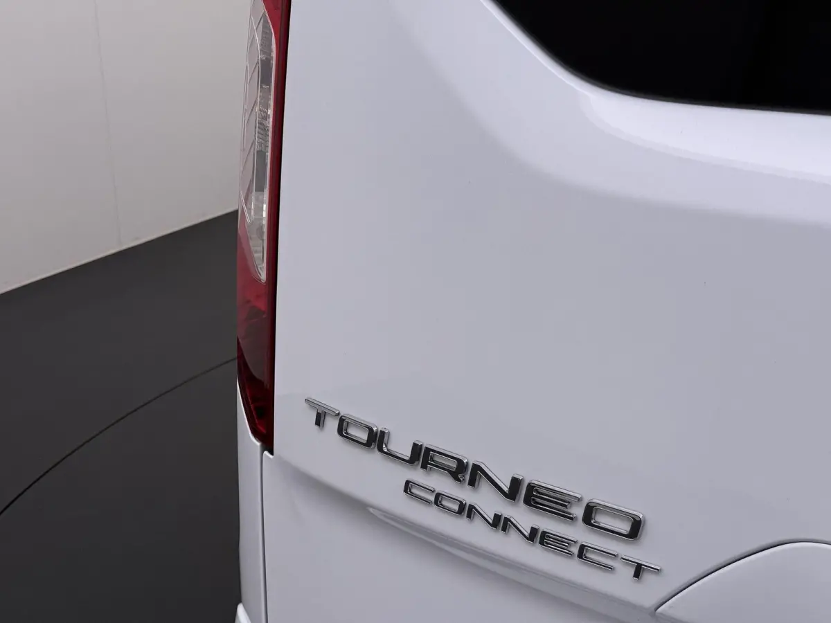 Compact 1.0 Titanium
