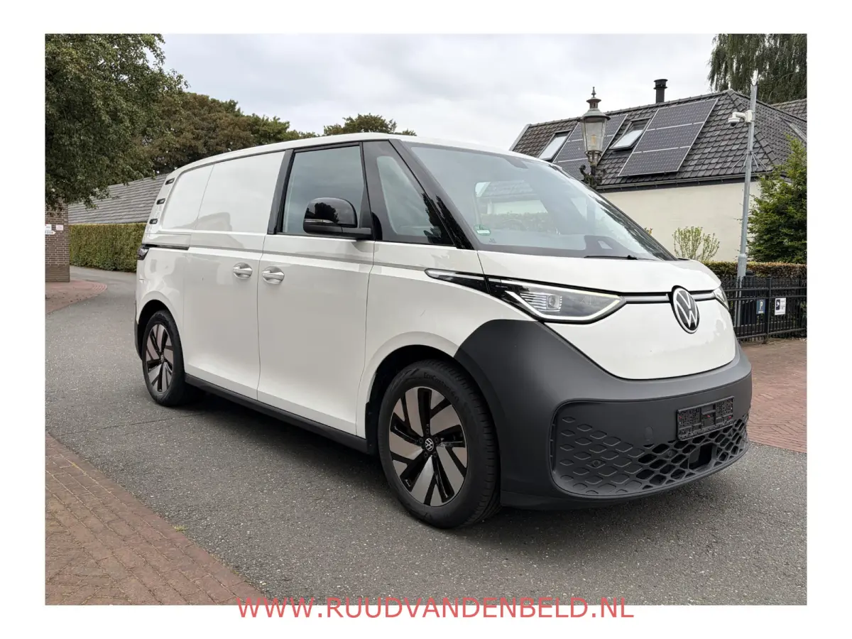 77kWh 96%SOH ! 3-ZITS // ADAP.CRUISE // 19-INCH // CAMERA // CARPLAY