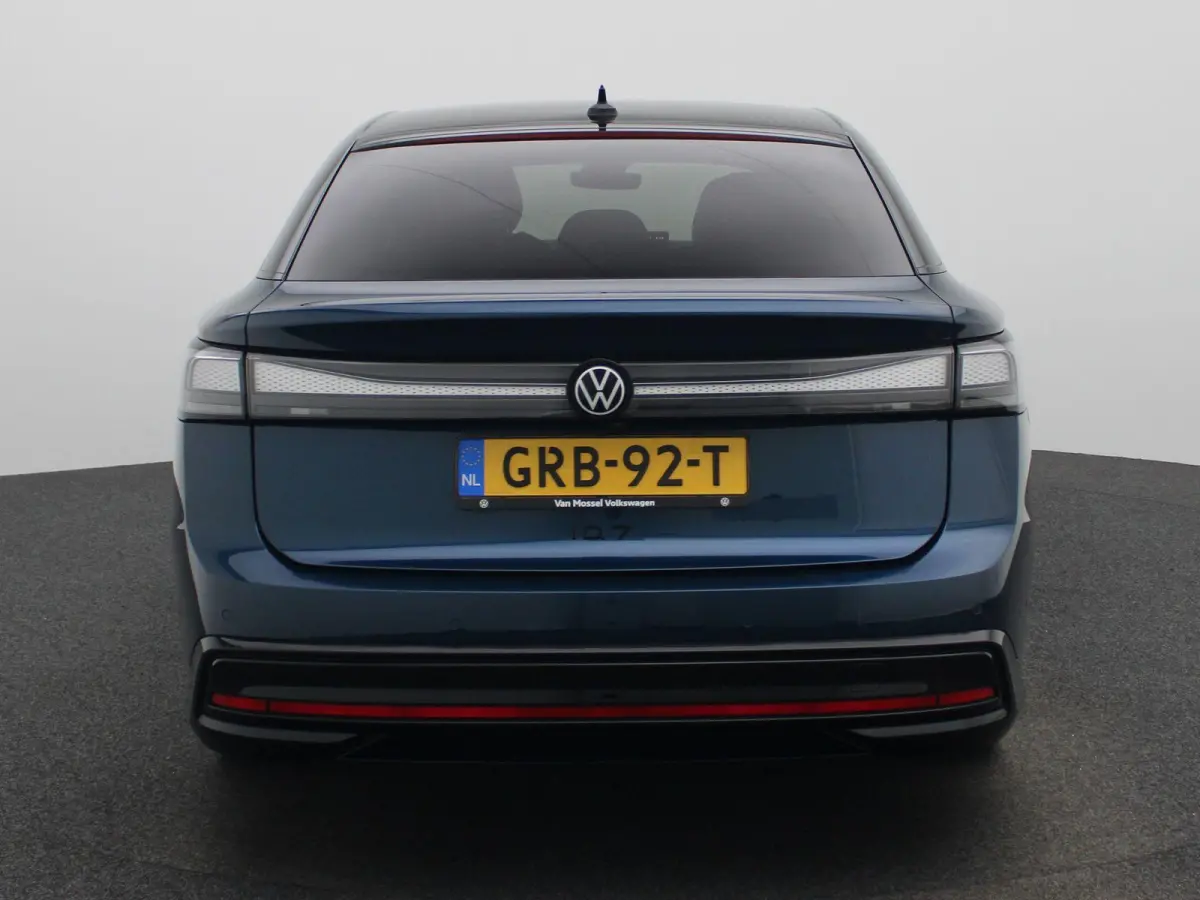 Pro Business 77 kWh 286pk | Navigatie | trekhaak elektrisch uitklapbaar | Apple Carplay en Android auto | stuur\stoel- Verwarming | memory stoelen | Parkeercamera | Head up display | IQ Ligh