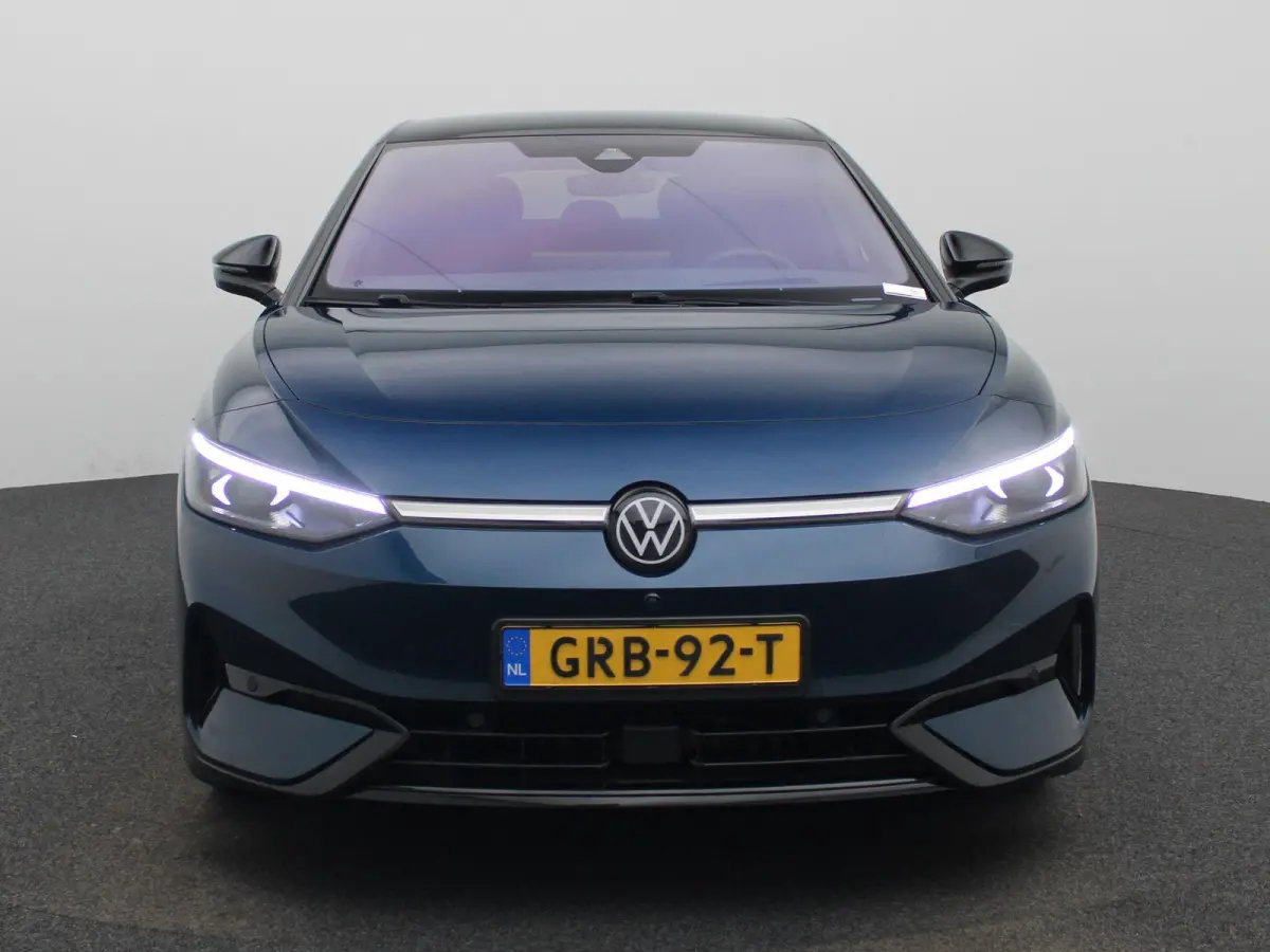 Pro Business 77 kWh 286pk | Navigatie | trekhaak elektrisch uitklapbaar | Apple Carplay en Android auto | stuur\stoel- Verwarming | memory stoelen | Parkeercamera | Head up display | IQ Ligh