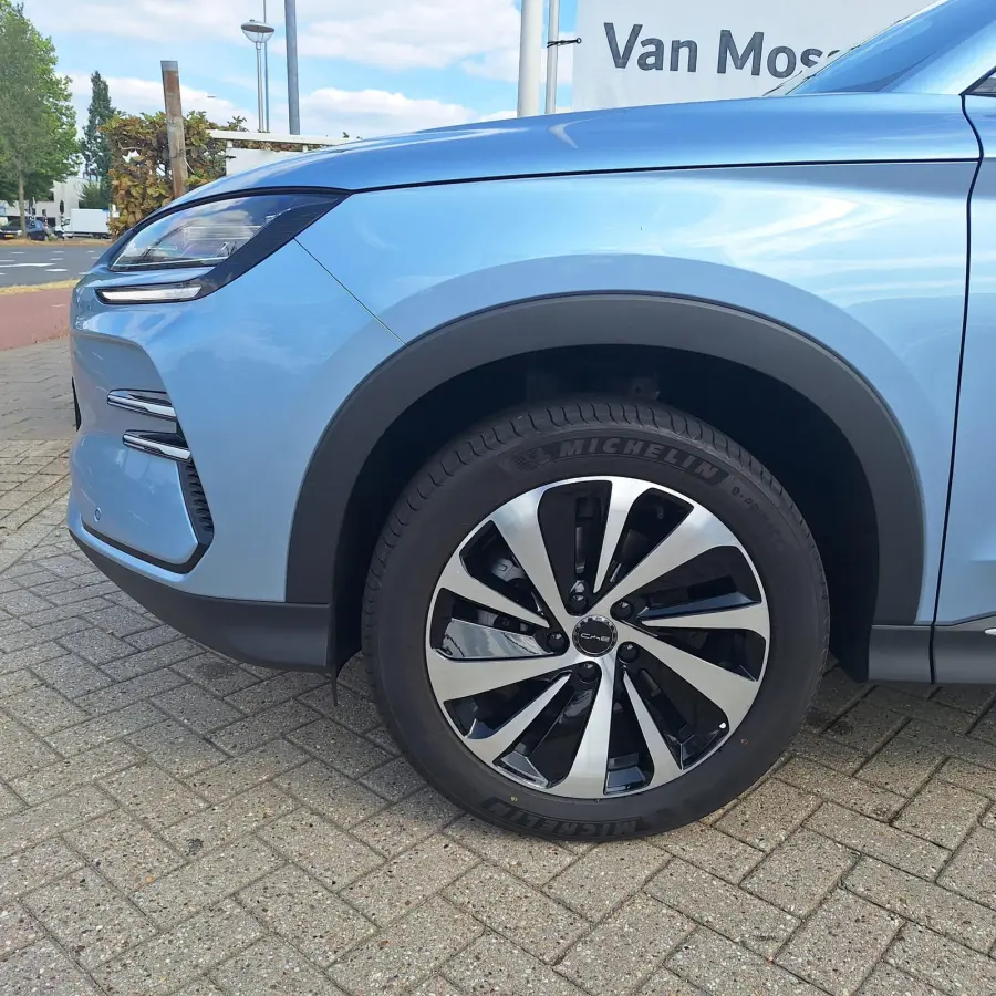 Comfort 71.8 kWh | 360" Camera | Adaptive Cruise | Pano | Afn. Trekhaak | Elekt. Bedienbare Achterklep | Stoelverwarming/Koeling |