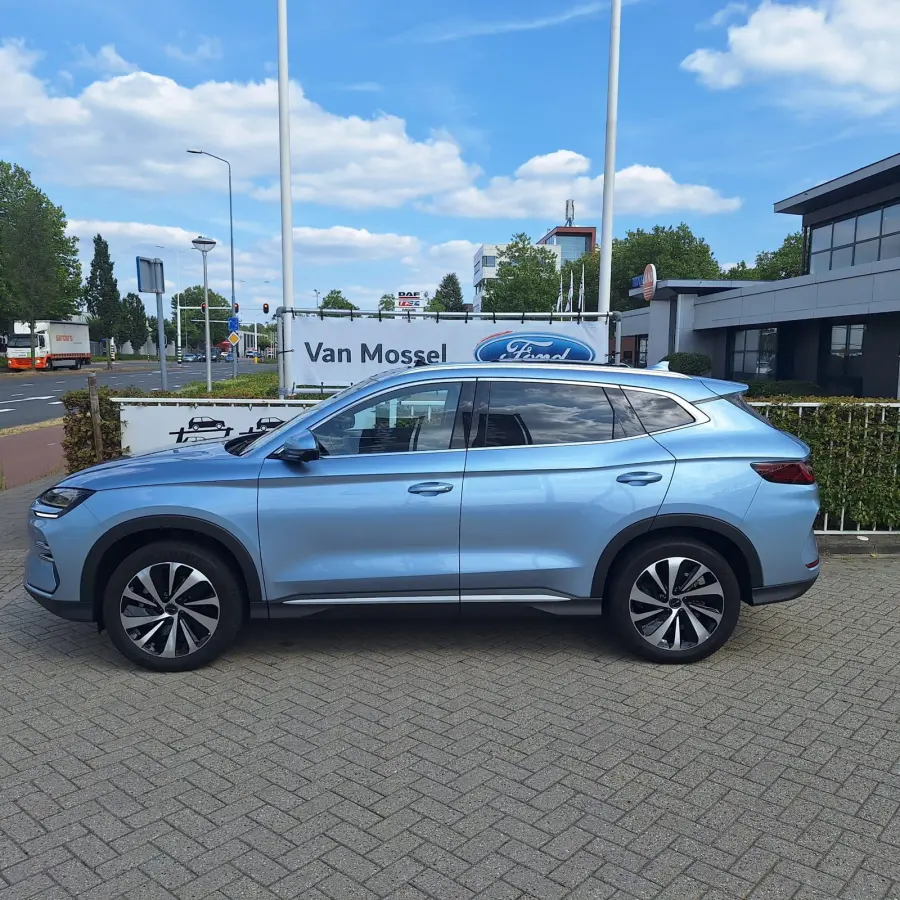 Comfort 71.8 kWh | 360" Camera | Adaptive Cruise | Pano | Afn. Trekhaak | Elekt. Bedienbare Achterklep | Stoelverwarming/Koeling |