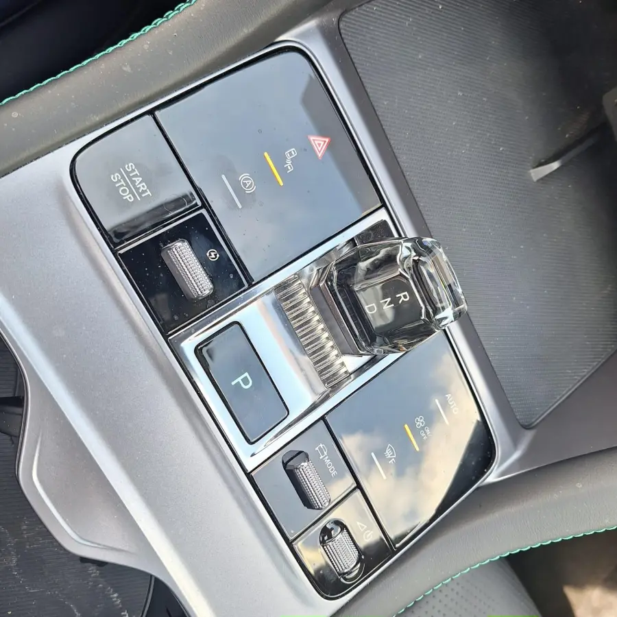 Comfort 71.8 kWh | 360" Camera | Adaptive Cruise | Pano | Afn. Trekhaak | Elekt. Bedienbare Achterklep | Stoelverwarming/Koeling |