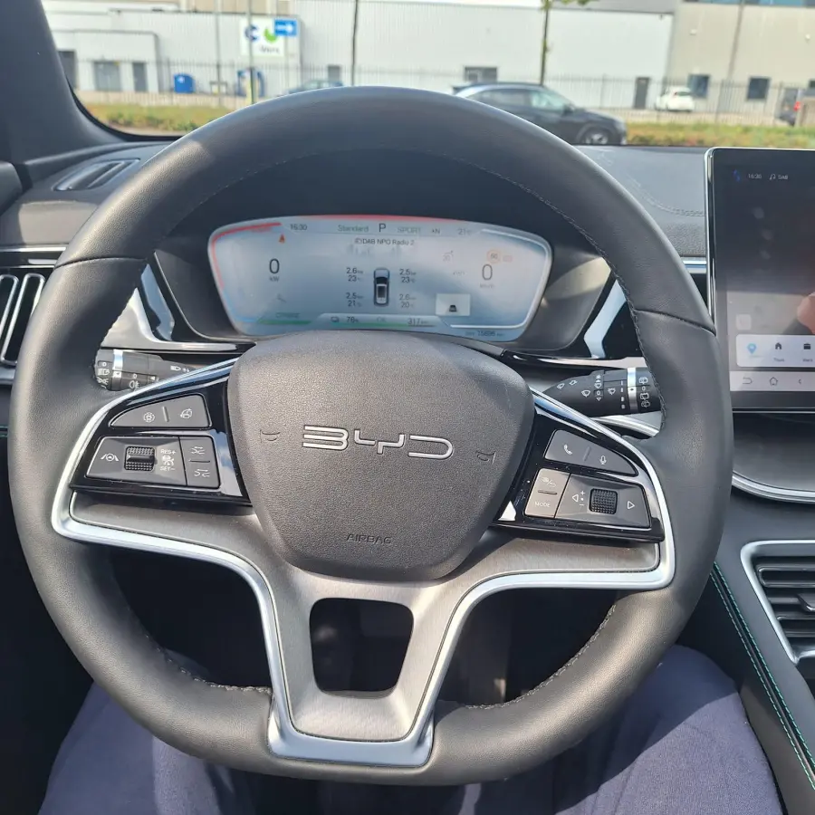 Comfort 71.8 kWh | 360" Camera | Adaptive Cruise | Pano | Afn. Trekhaak | Elekt. Bedienbare Achterklep | Stoelverwarming/Koeling |