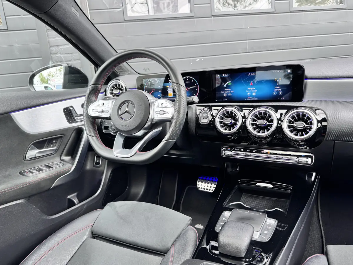 180 Business Solution AMG | Pano | Memory | Burmester | €23.900,- incl. BTW