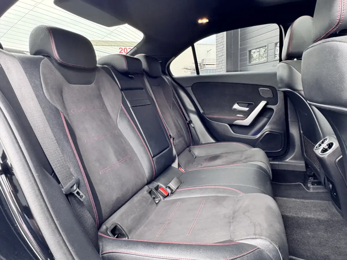 180 Business Solution AMG | Pano | Memory | Burmester | €23.900,- incl. BTW