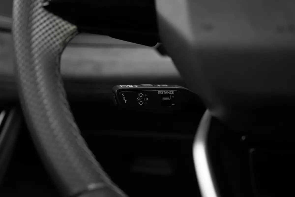 S edition performance 100 kWh 306PK | Panorama dak | Trekhaak | Elek. Stoel + geheugen | 360 camera | Leder/Dynamica bekleding