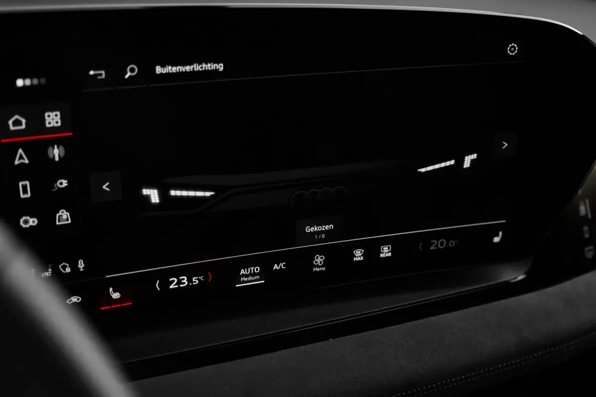 S edition performance 100 kWh 306PK | Panorama dak | Trekhaak | Elek. Stoel + geheugen | 360 camera | Leder/Dynamica bekleding