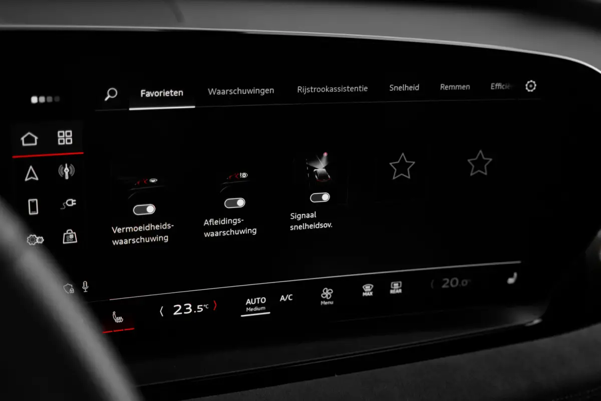 S edition performance 100 kWh 306PK | Panorama dak | Trekhaak | Elek. Stoel + geheugen | 360 camera | Leder/Dynamica bekleding