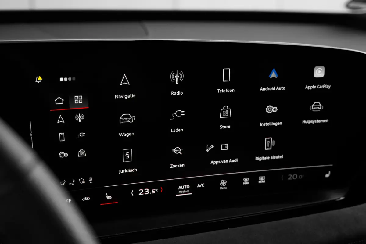 S edition performance 100 kWh 306PK | Panorama dak | Trekhaak | Elek. Stoel + geheugen | 360 camera | Leder/Dynamica bekleding