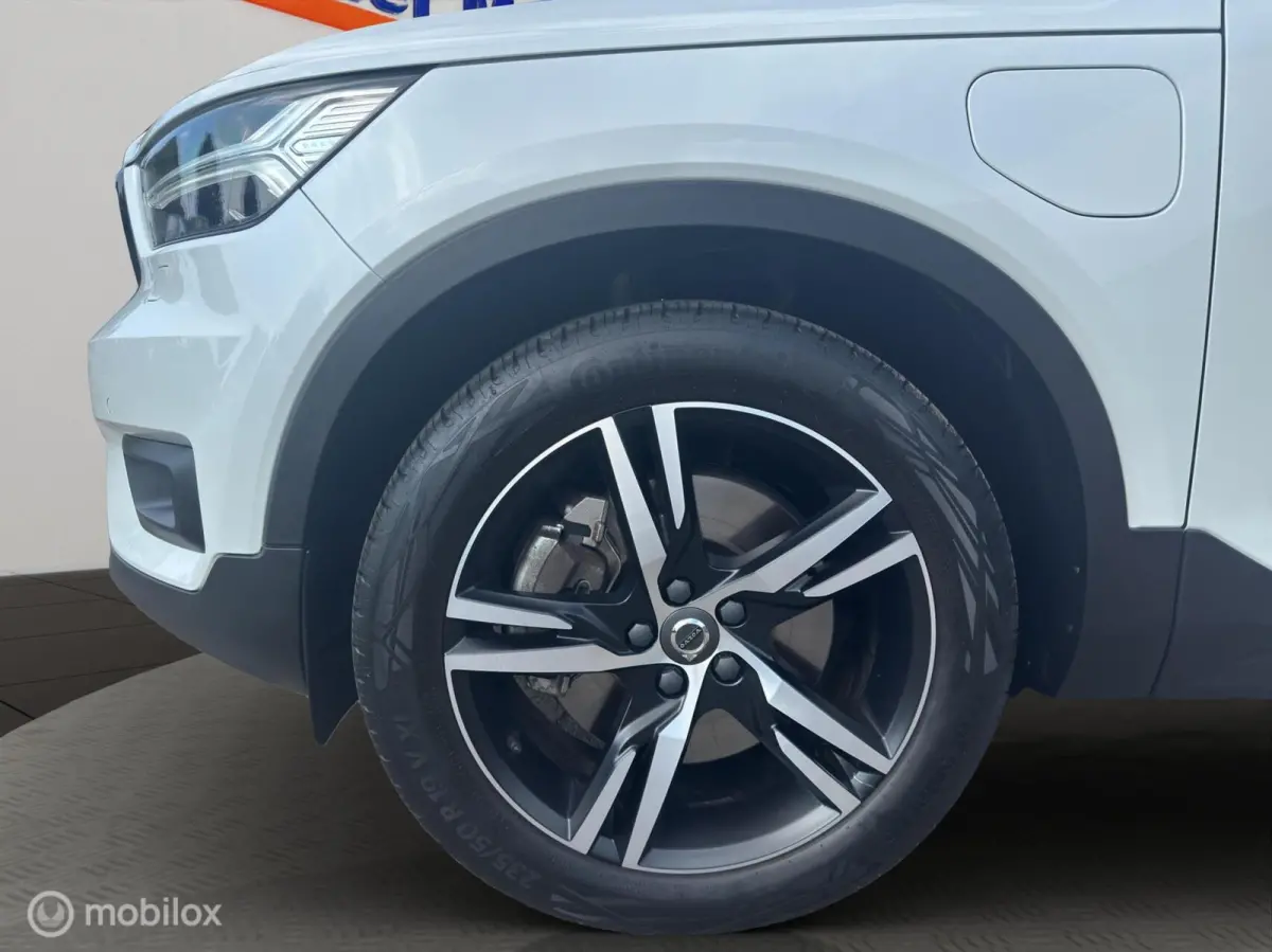 1.5 T5 R-design Inscription Expression