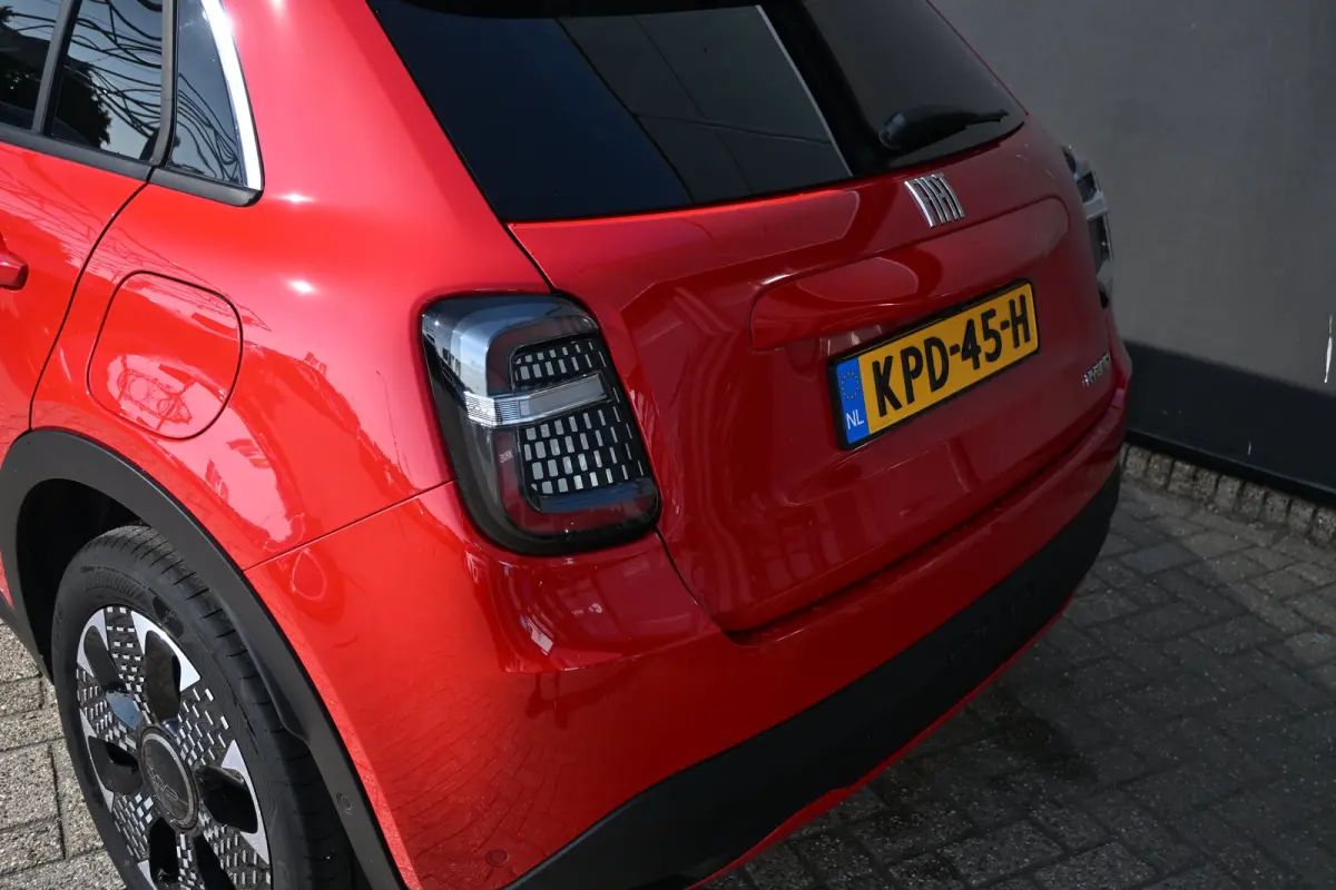 1.2 Hybrid La Prima 110pk | Vol-Leder | Adaptive Cruise | Masssage | Stoelverwarming | Elektr. Achterklep | !!