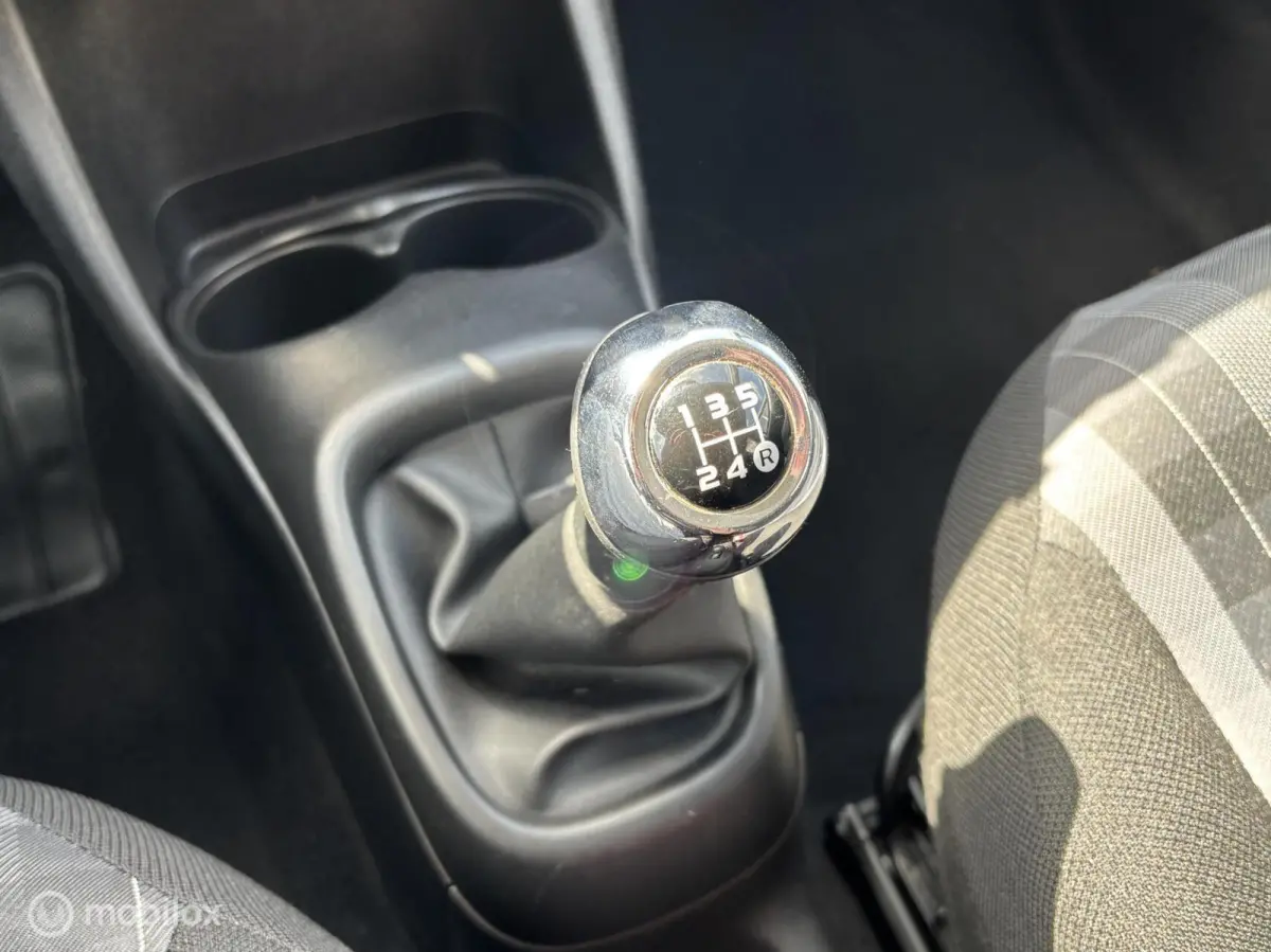 1.0 e-VTi Active | Airco | Bluetooth | Privacy glas |