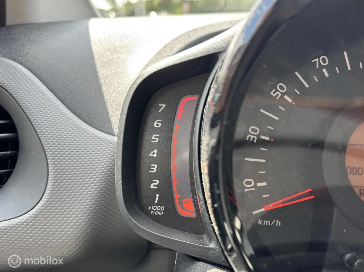 1.0 e-VTi Active | Airco | Bluetooth | Privacy glas |