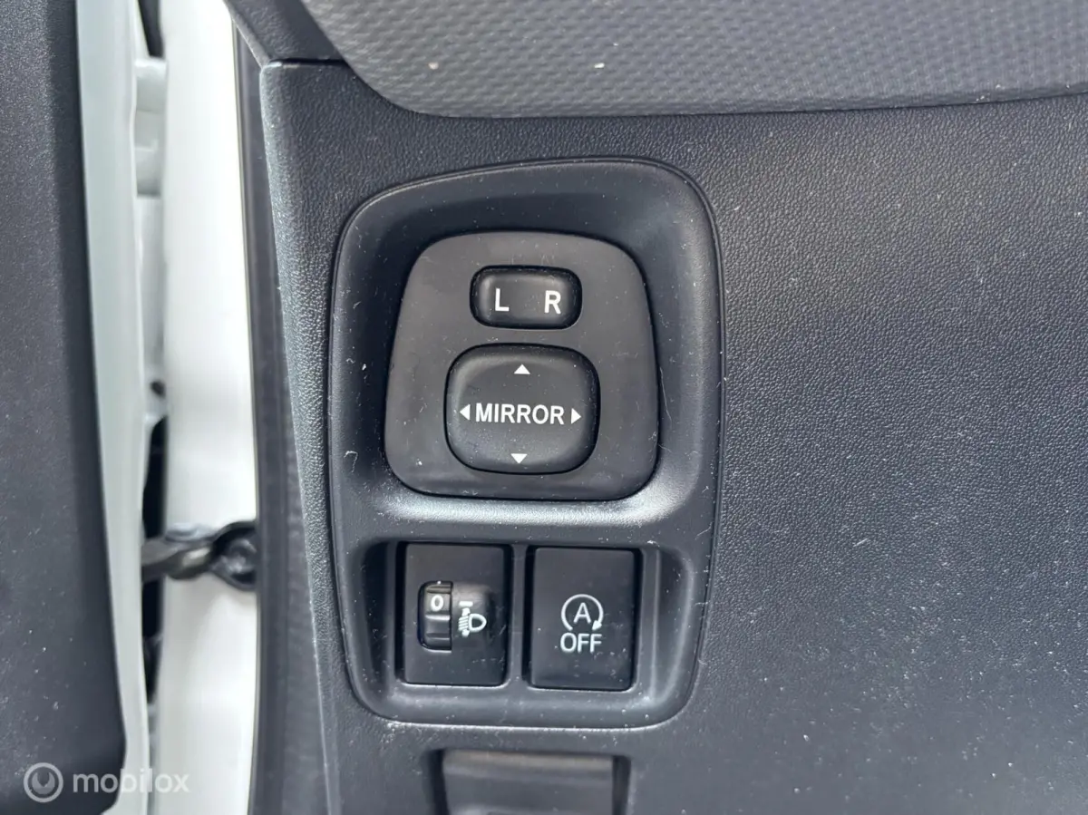 1.0 e-VTi Active | Airco | Bluetooth | Privacy glas |