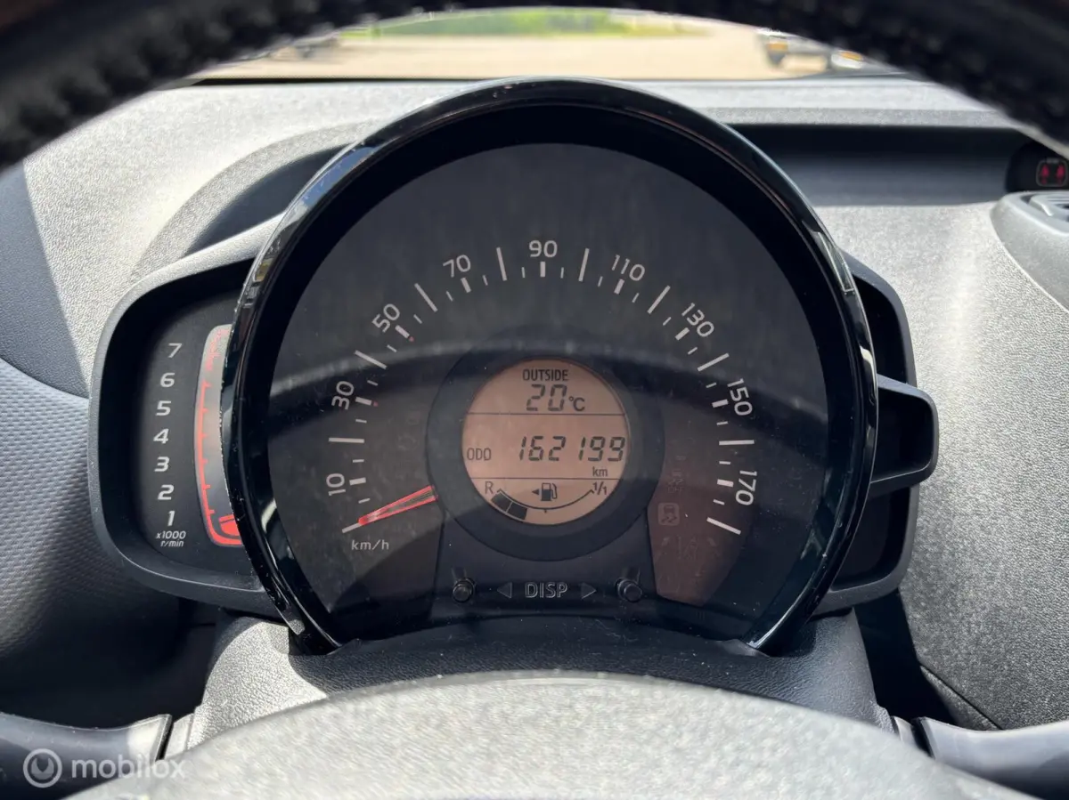 1.0 e-VTi Active | Airco | Bluetooth | Privacy glas |