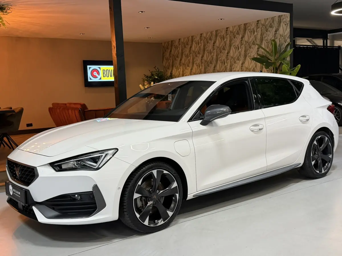 1.4 e-Hybrid Sport SOH 99.5%|Garantie|CarPlay|ACC|KeylessGO&Entry|Autopilot|Kruipstoelen|Stoel&Stuurvw|Rijklaar