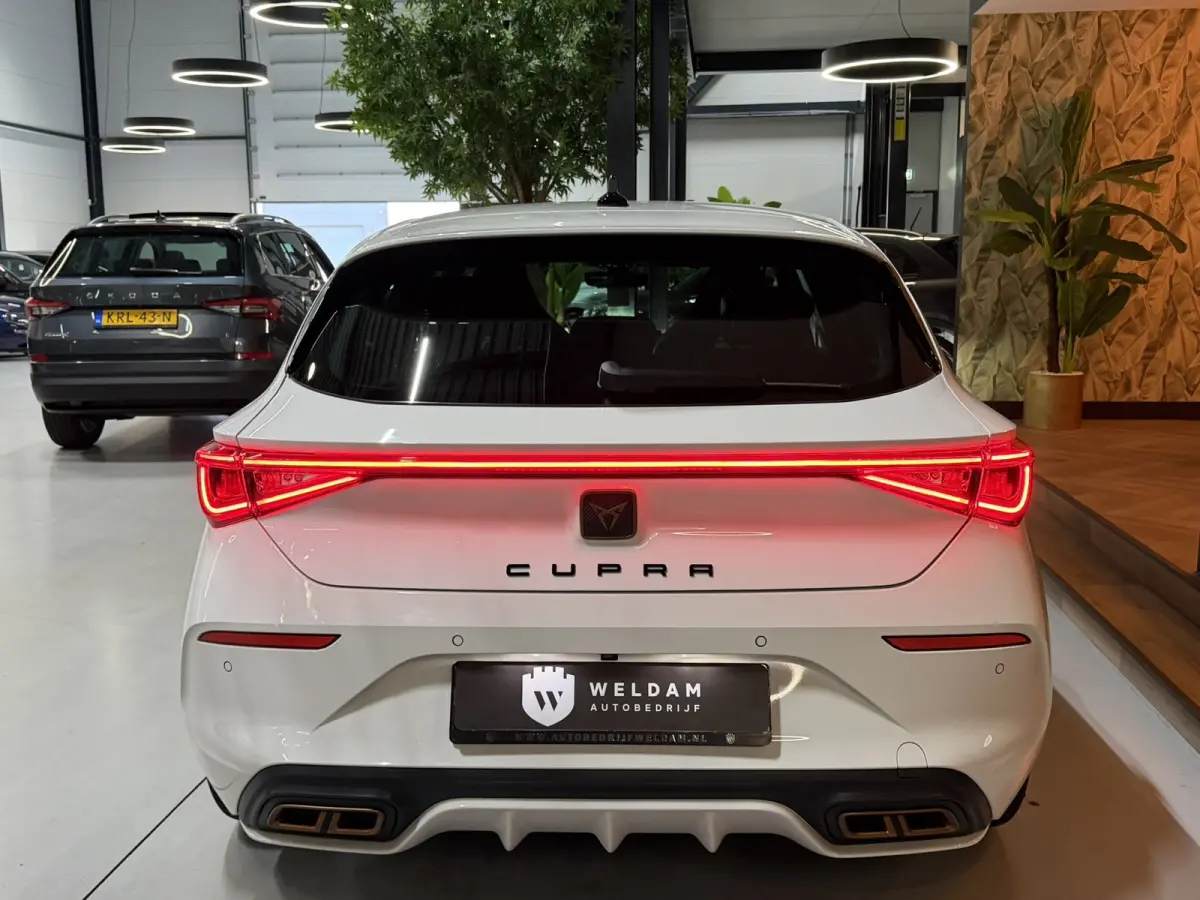 1.4 e-Hybrid Sport SOH 99.5%|Garantie|CarPlay|ACC|KeylessGO&Entry|Autopilot|Kruipstoelen|Stoel&Stuurvw|Rijklaar
