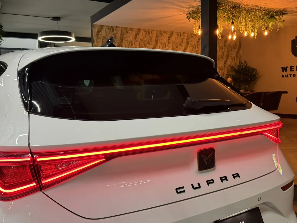1.4 e-Hybrid Sport SOH 99.5%|Garantie|CarPlay|ACC|KeylessGO&Entry|Autopilot|Kruipstoelen|Stoel&Stuurvw|Rijklaar