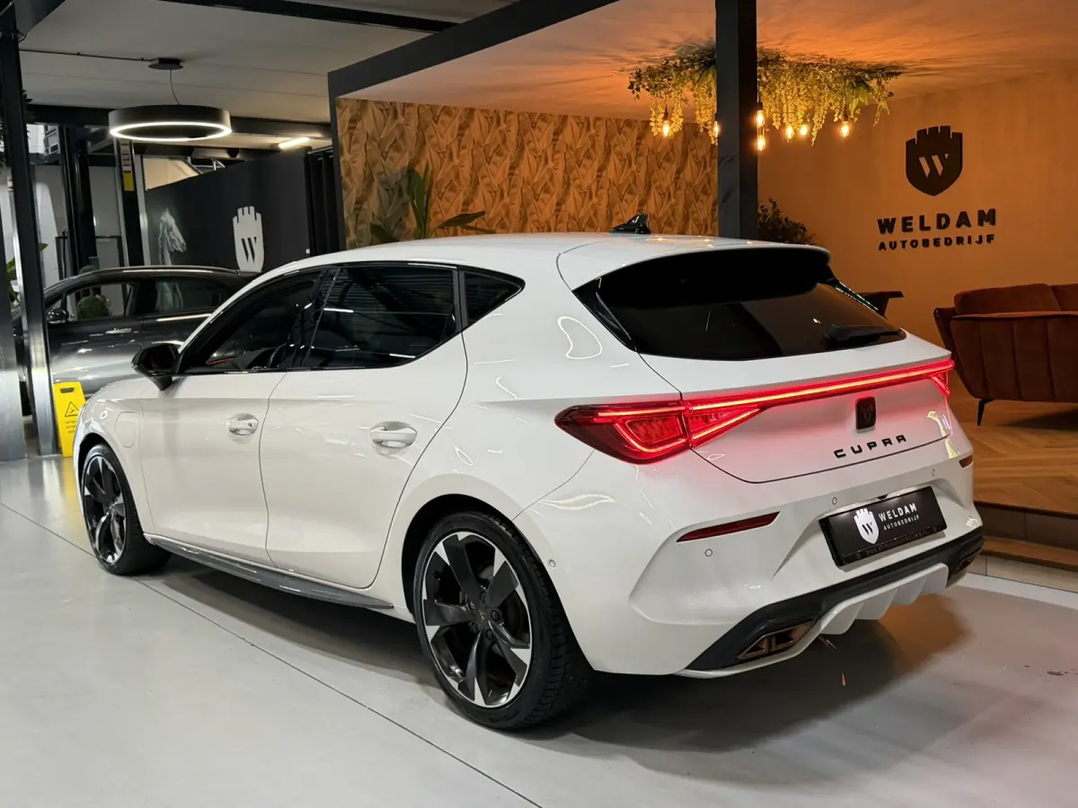 1.4 e-Hybrid Sport SOH 99.5%|Garantie|CarPlay|ACC|KeylessGO&Entry|Autopilot|Kruipstoelen|Stoel&Stuurvw|Rijklaar