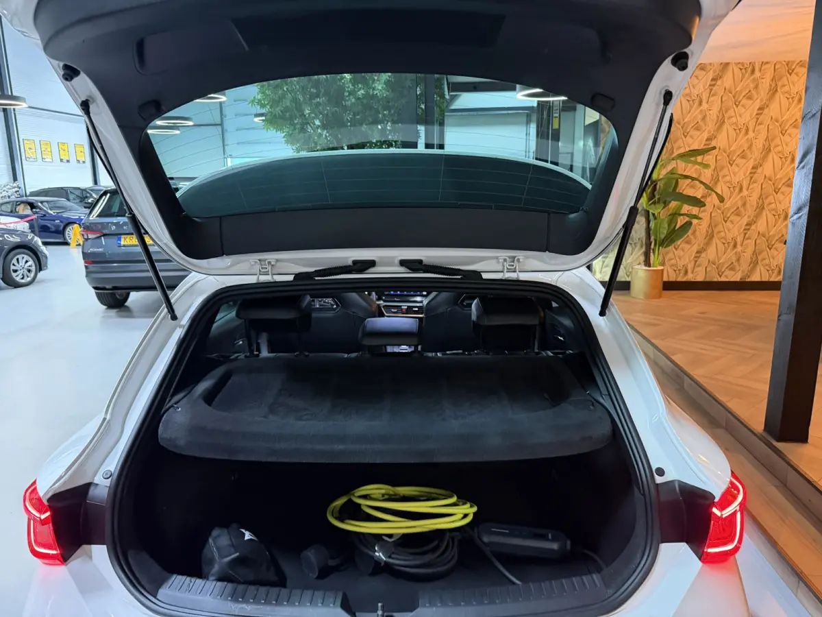 1.4 e-Hybrid Sport SOH 99.5%|Garantie|CarPlay|ACC|KeylessGO&Entry|Autopilot|Kruipstoelen|Stoel&Stuurvw|Rijklaar
