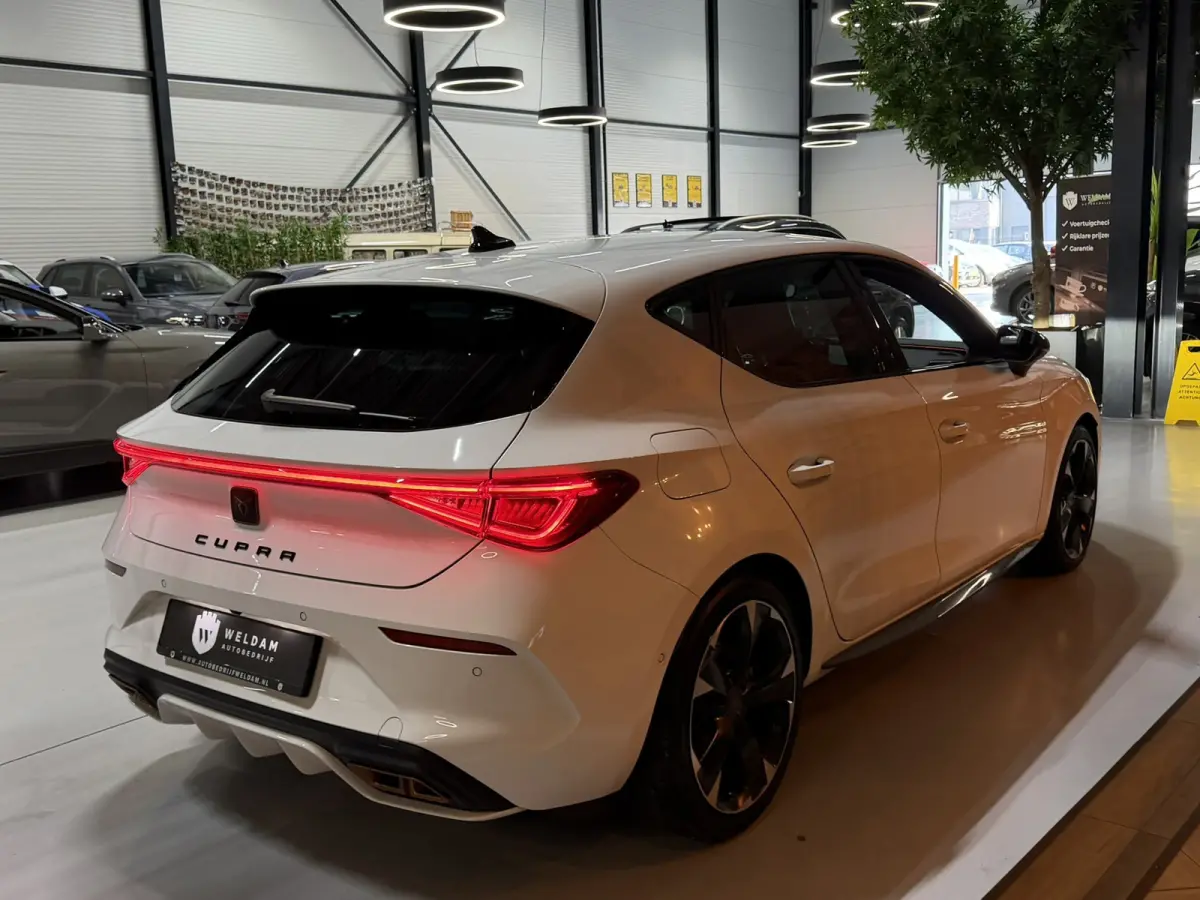 1.4 e-Hybrid Sport SOH 99.5%|Garantie|CarPlay|ACC|KeylessGO&Entry|Autopilot|Kruipstoelen|Stoel&Stuurvw|Rijklaar