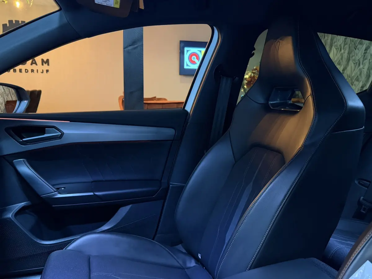 1.4 e-Hybrid Sport SOH 99.5%|Garantie|CarPlay|ACC|KeylessGO&Entry|Autopilot|Kruipstoelen|Stoel&Stuurvw|Rijklaar