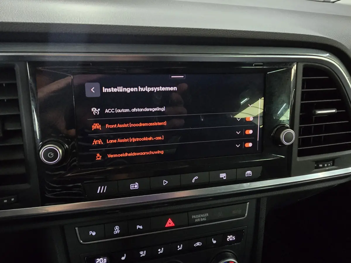 1.5 TSI Style Business Intense DSG | ACC | Navi | Camera |