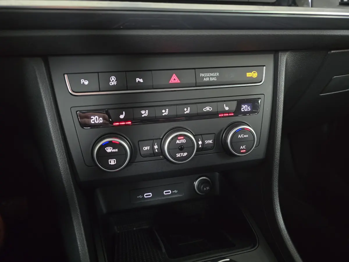 1.5 TSI Style Business Intense DSG | ACC | Navi | Camera |
