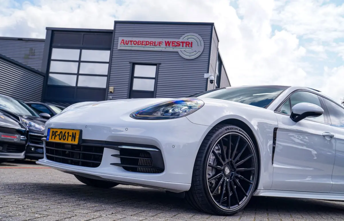 2.9 4 E-Hybrid | Sport Chrono | Panorama | Sport uitlaat | Stoelverkoeling| Memory | Luchtvering