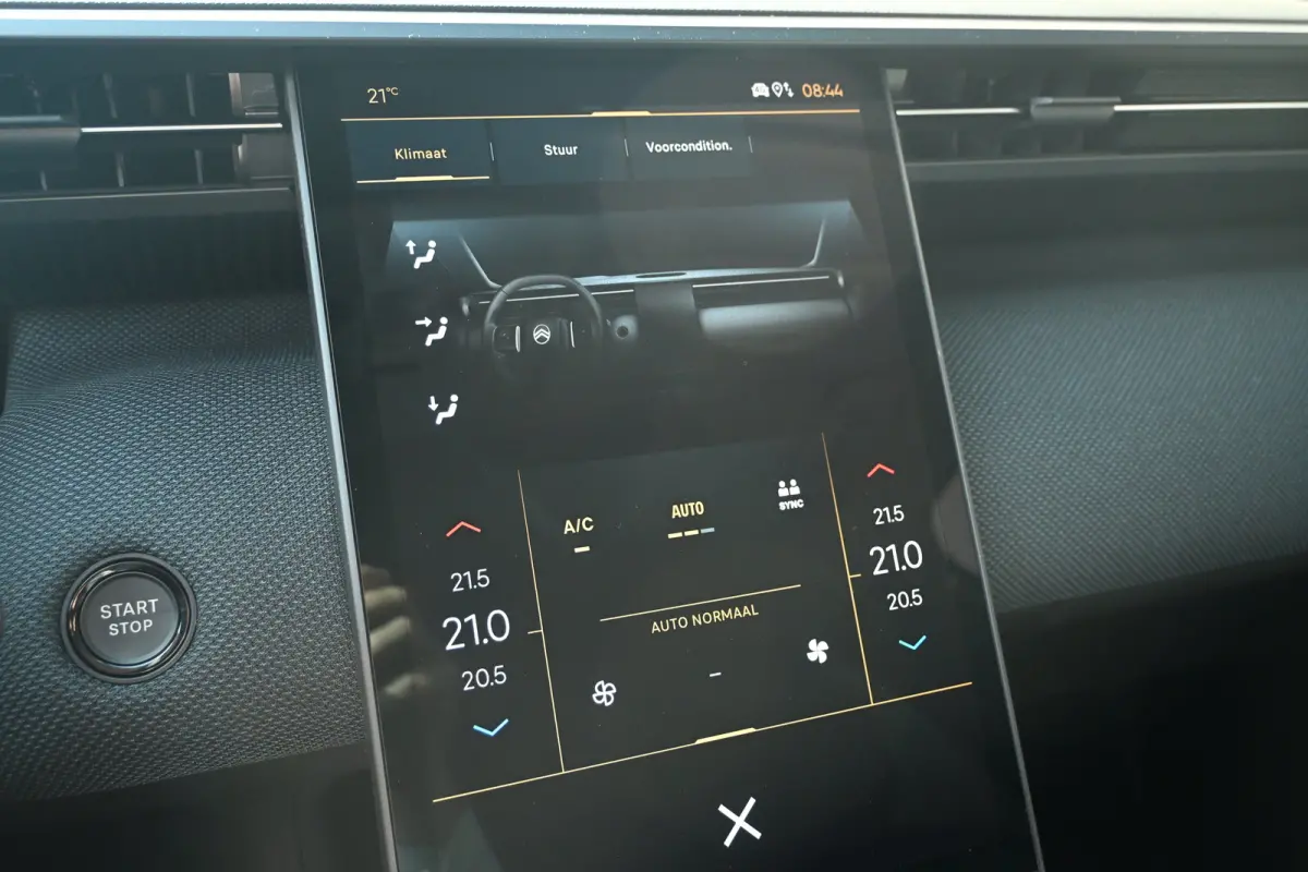 1.6 Plug-In Hybrid 195 Business DEMO-DEAL! Tot 8 Jaar Garantie! | Pack Techno | 7,4kW Lader | 360 Camera | Adaptive Cruise | Elektr. Achterklep | Dodehoek-Detectie | !!