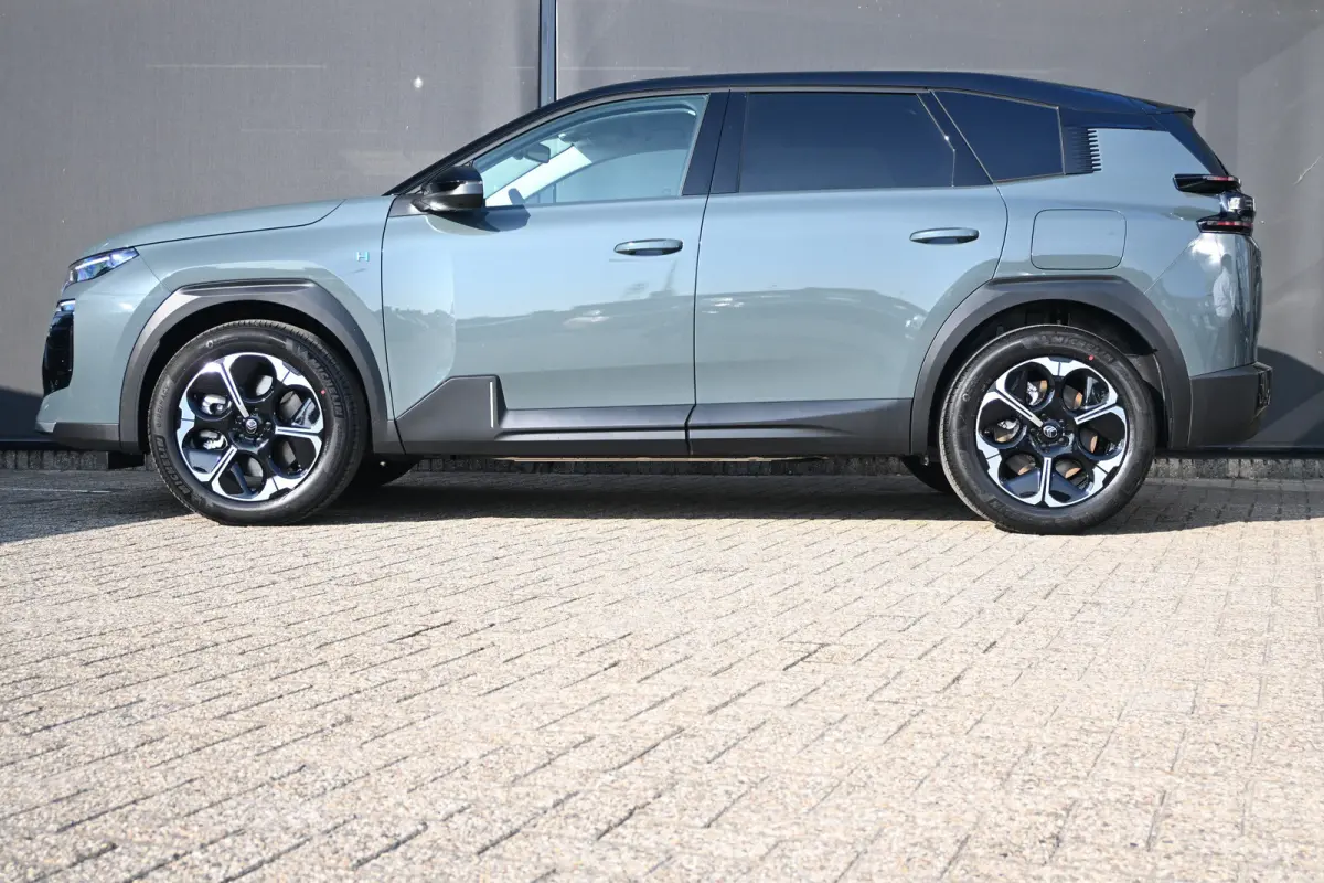 1.6 Plug-In Hybrid 195 Business DEMO-DEAL! Tot 8 Jaar Garantie! | Pack Techno | 7,4kW Lader | 360 Camera | Adaptive Cruise | Elektr. Achterklep | Dodehoek-Detectie | !!