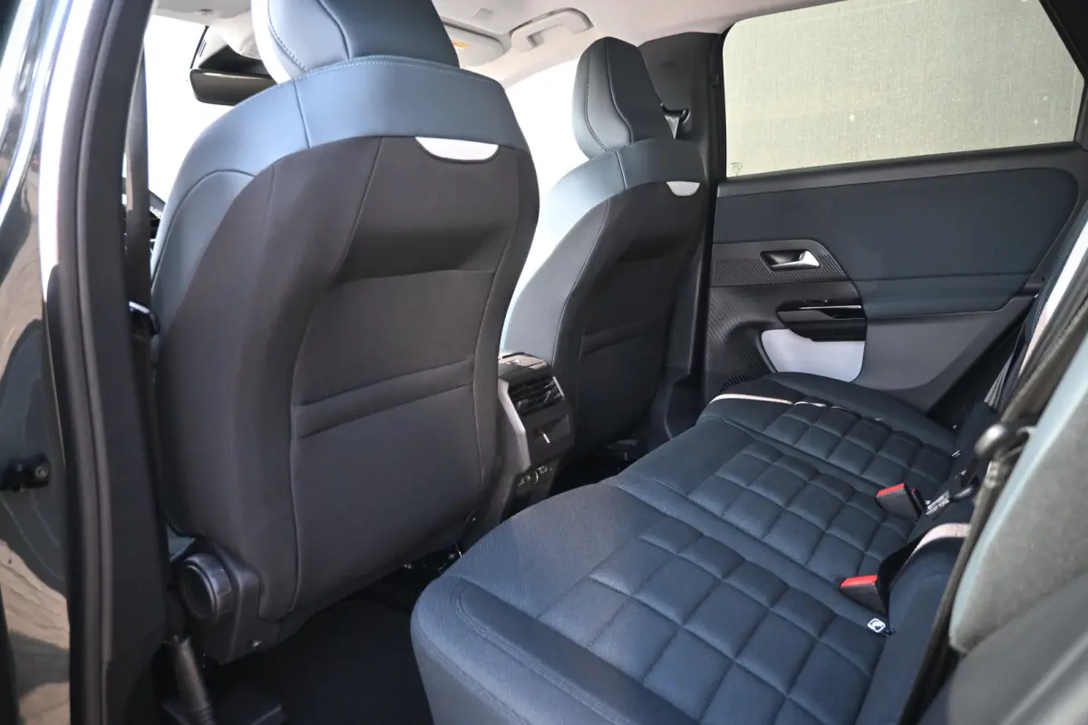1.6 Plug-In Hybrid 195 Business DEMO-DEAL! Tot 8 Jaar Garantie! | Pack Techno | 7,4kW Lader | 360 Camera | Adaptive Cruise | Elektr. Achterklep | Dodehoek-Detectie | !!