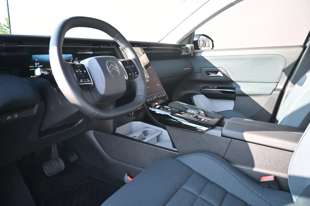 1.6 Plug-In Hybrid 195 Business DEMO-DEAL! Tot 8 Jaar Garantie! | Pack Techno | 7,4kW Lader | 360 Camera | Adaptive Cruise | Elektr. Achterklep | Dodehoek-Detectie | !!